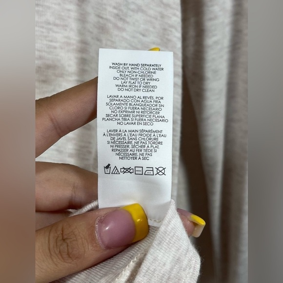 Cabi #3226 Long Sleeve Cowl Neck Lightweight Top in Oatmeal Women’s Medium - Picture 10 of 13